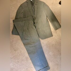 Young Kings Boys grey charcoal pinstripe Classic suit flawless 8 R Steve Harvey